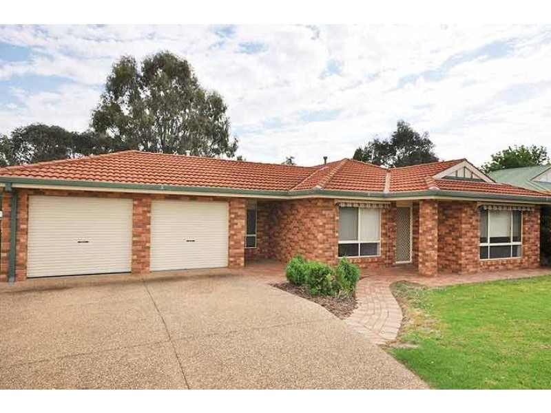 35 Bourkelands Drive, Bourkelands NSW 2650