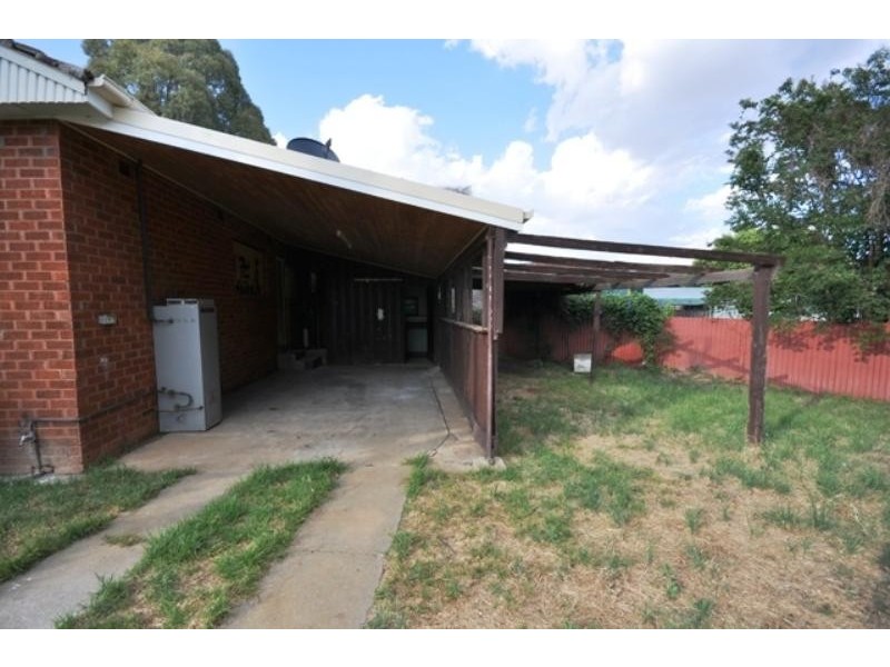 38 Tobruk Street, Ashmont NSW 2650