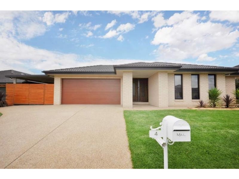 4 Protea Place, Forest Hill NSW 2651