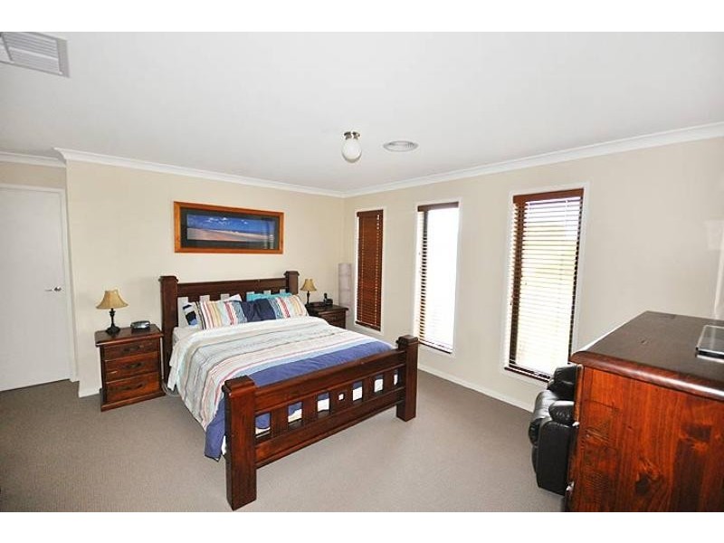 4 Protea Place, Forest Hill NSW 2651