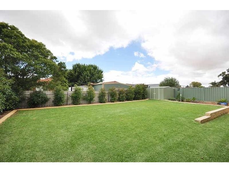 4 Protea Place, Forest Hill NSW 2651