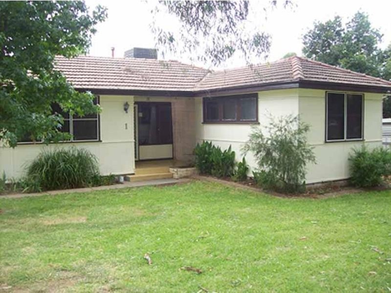 1 Timor Place, Ashmont NSW 2650