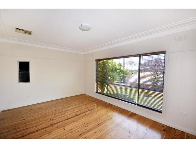 168 Fernleigh Road, Wagga Wagga NSW 2650