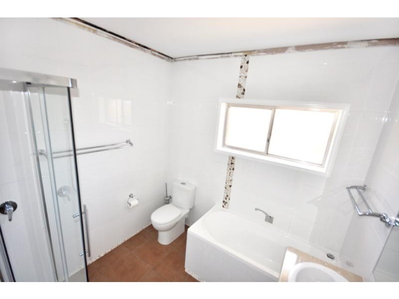 168 Fernleigh Road, Wagga Wagga NSW 2650