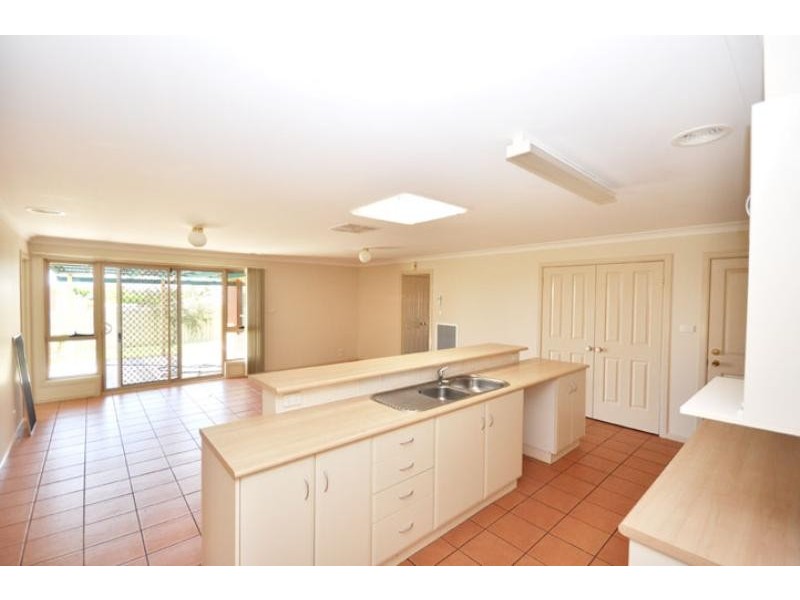 45 Tamar Drive, Tatton NSW 2650
