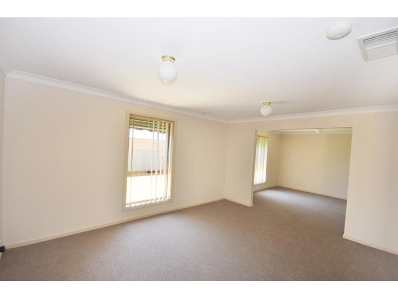 45 Tamar Drive, Tatton NSW 2650