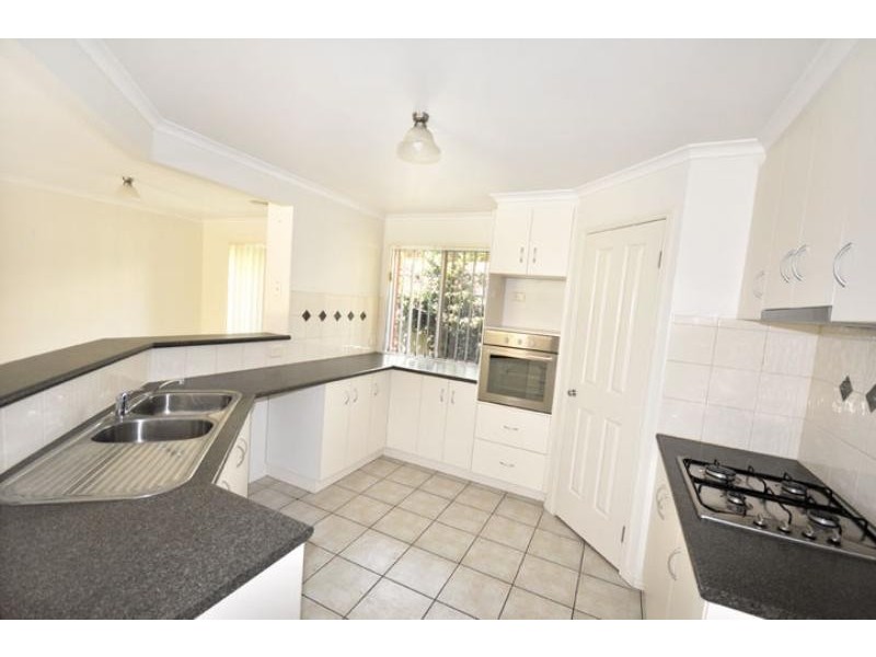 7 Nethereby Place, Bourkelands NSW 2650