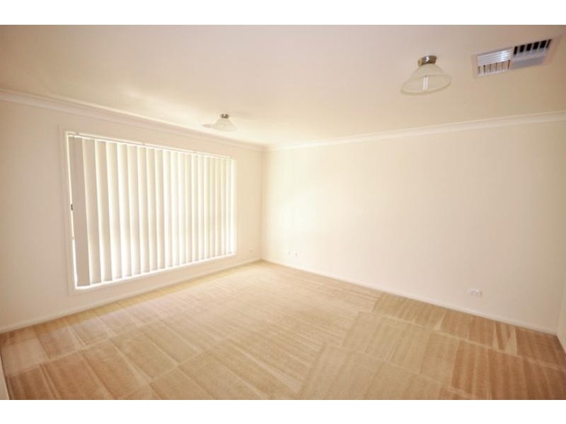 22 Bedervale Street, Bourkelands NSW 2650
