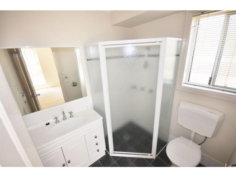 22 Bedervale Street, Bourkelands NSW 2650