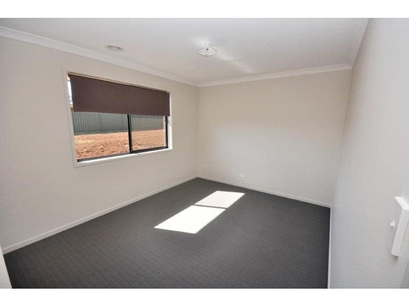 37 Melaleuca Drive, Forest Hill NSW 2651