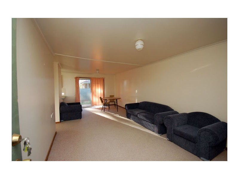 3/30-32 Hayes, Lockhart NSW 2656
