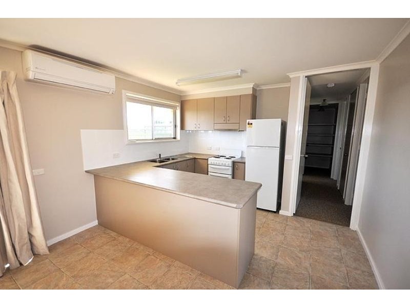 4/30-32 Hayes, Lockhart NSW 2656