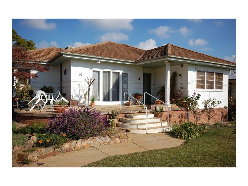 36 Blamey, Turvey Park NSW 2650