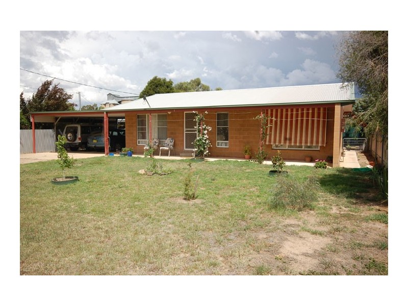 8 Best, Uranquinty NSW 2652