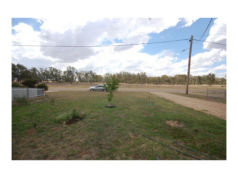 8 Best, Uranquinty NSW 2652