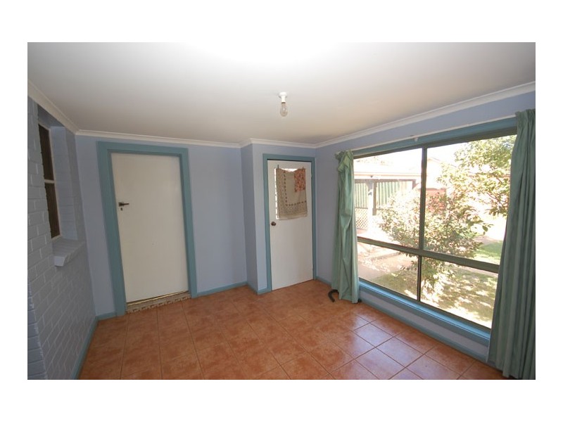 80 Bourke St, Turvey Park NSW 2650