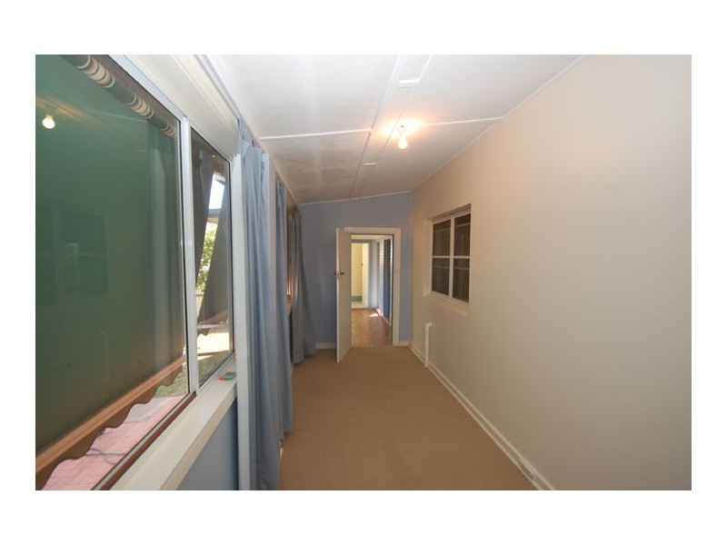 80 Bourke St, Turvey Park NSW 2650