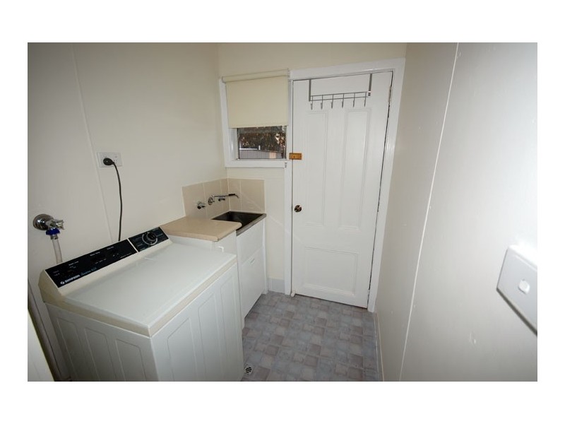 9-11 Hill St, Ganmain NSW 2702