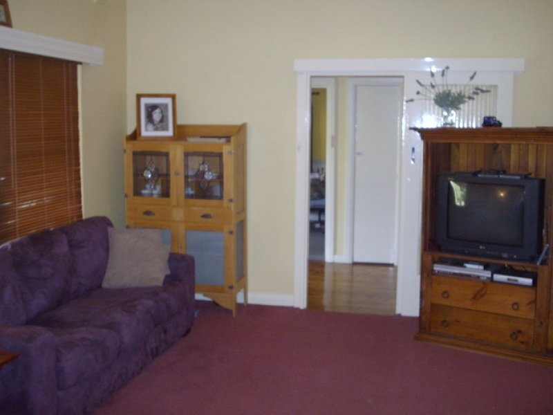 4 Graham Street, Henty NSW 2658