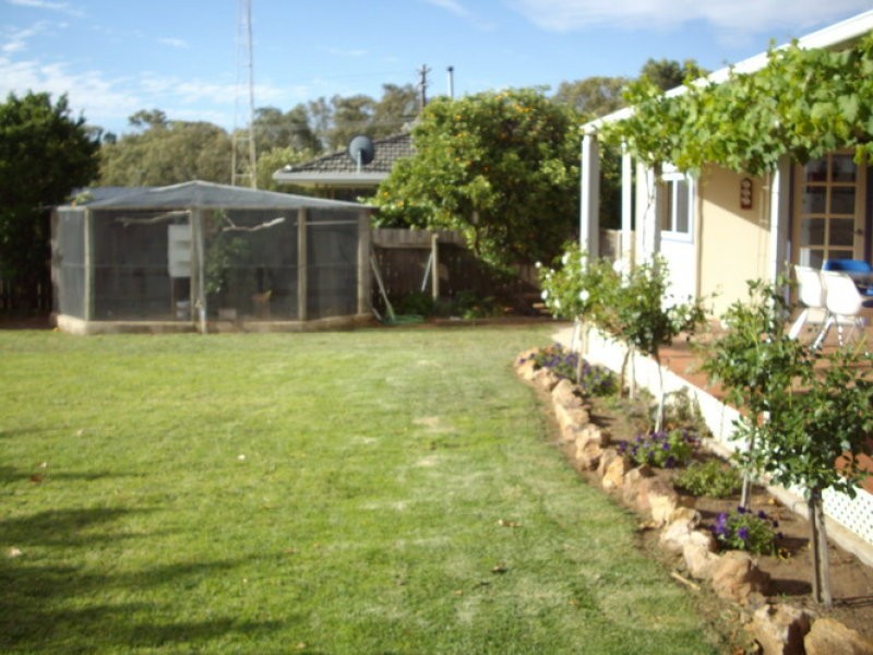 4 Graham Street, Henty NSW 2658