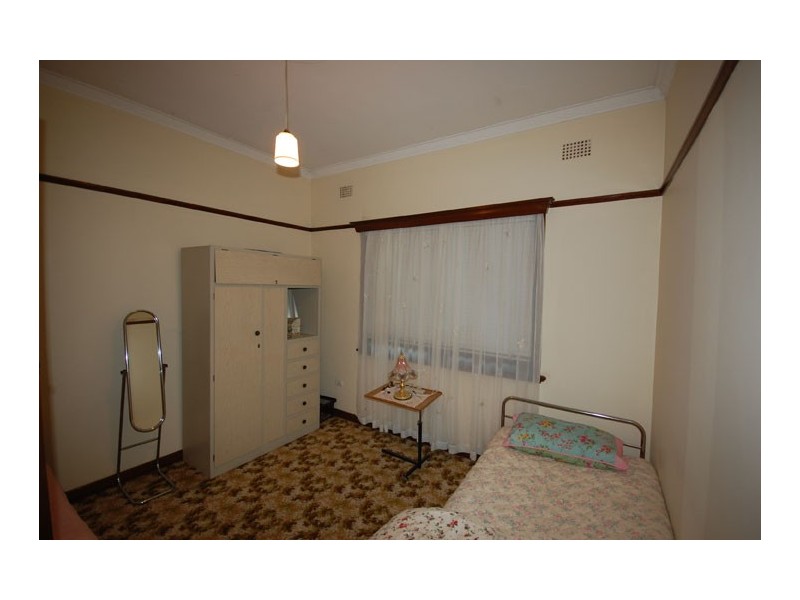 6 Meurant St, Wagga Wagga NSW 2650