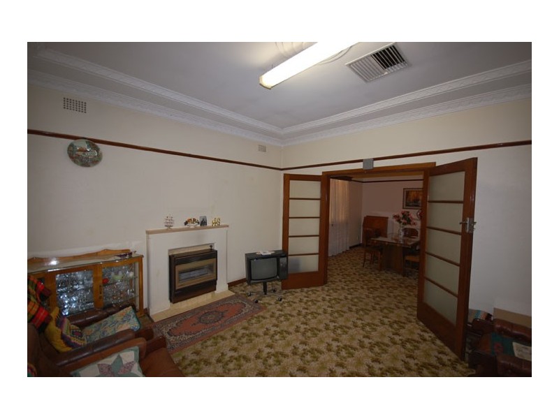 6 Meurant St, Wagga Wagga NSW 2650