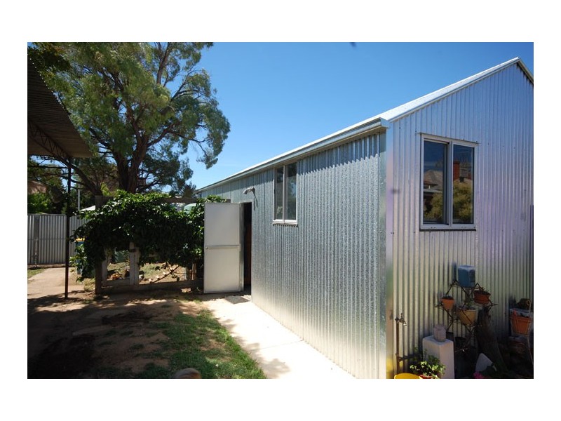 47 Brookong Ave, Wagga Wagga NSW 2650
