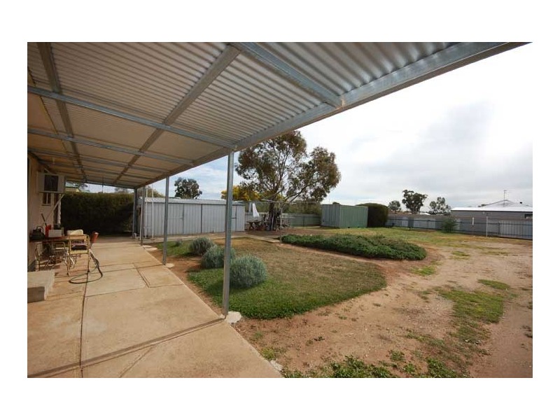 5 Brookong St, Lockhart NSW 2656