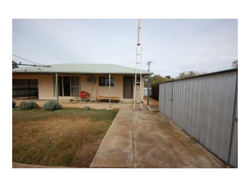 5 Brookong St, Lockhart NSW 2656