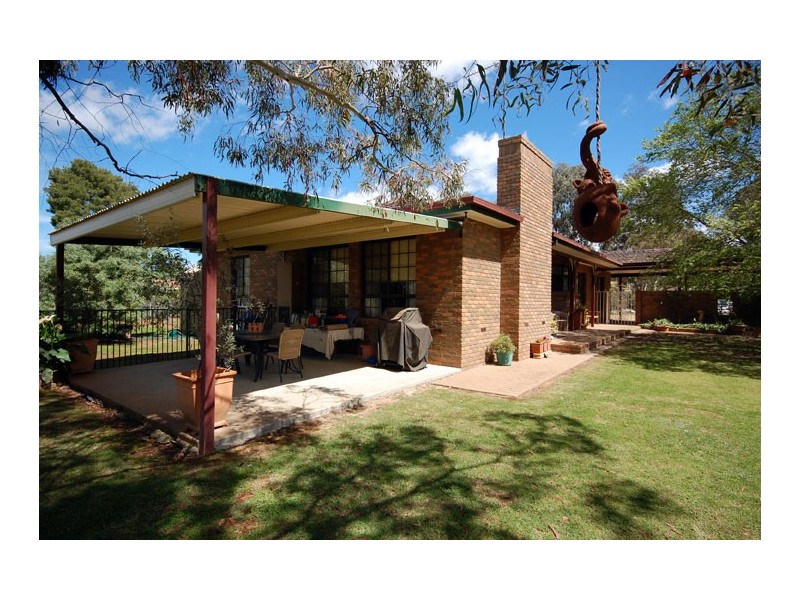 33 Third Ave, Henty NSW 2658