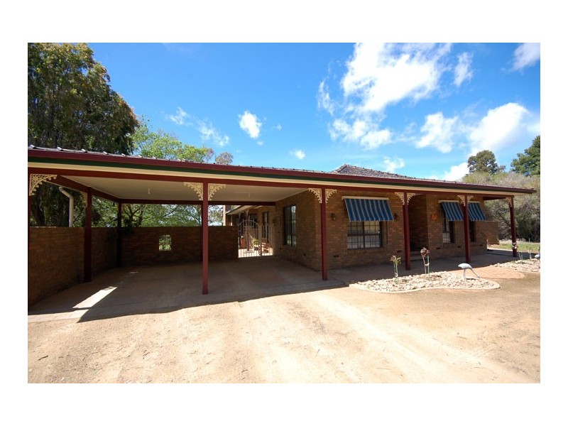 33 Third Ave, Henty NSW 2658