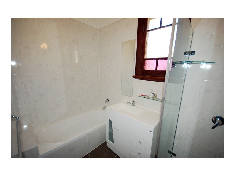 85 Crampton Street, Wagga Wagga NSW 2650