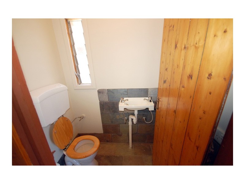 85 Crampton Street, Wagga Wagga NSW 2650