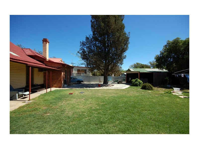 85 Crampton Street, Wagga Wagga NSW 2650