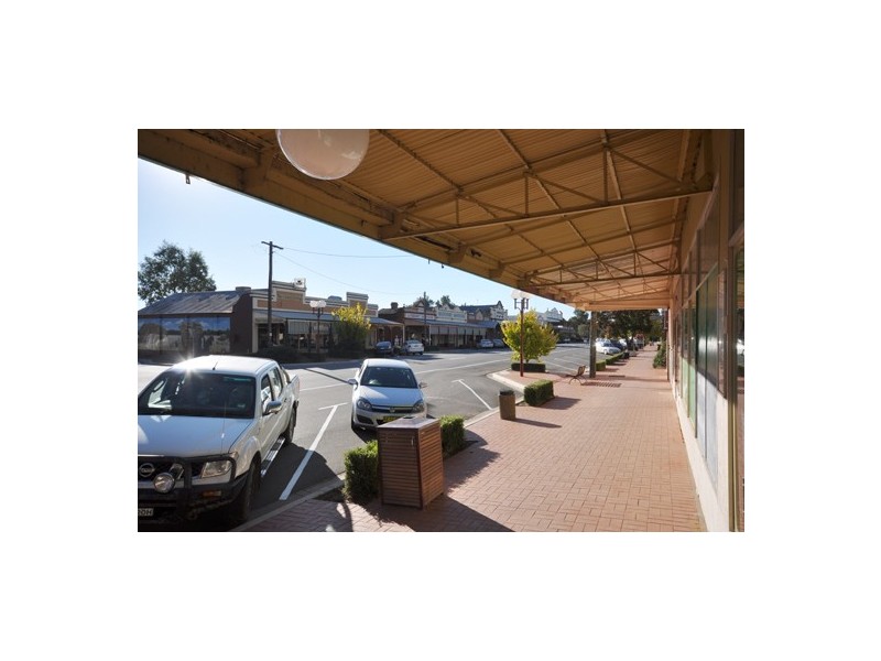 81 Ford St, Ganmain NSW 2702