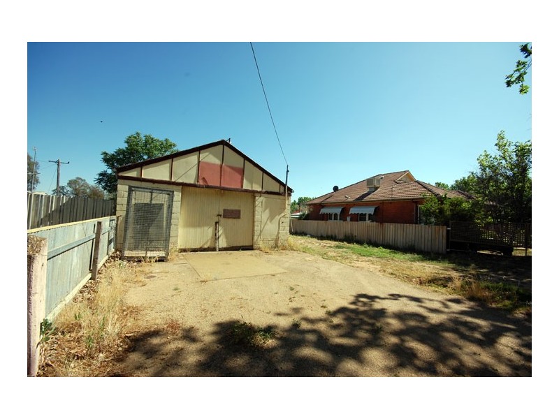 49 Crampton St, Wagga Wagga NSW 2650