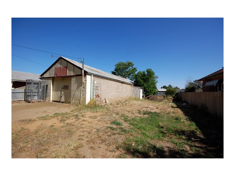 49 Crampton St, Wagga Wagga NSW 2650