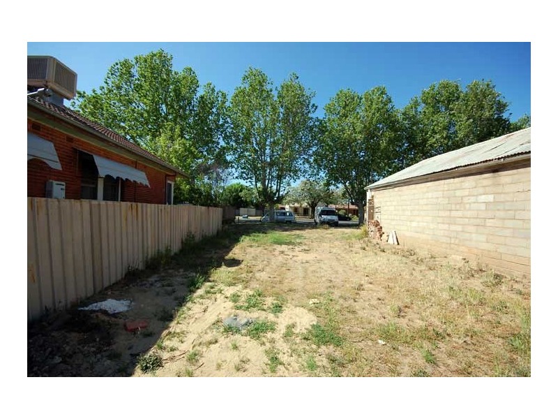 49 Crampton St, Wagga Wagga NSW 2650