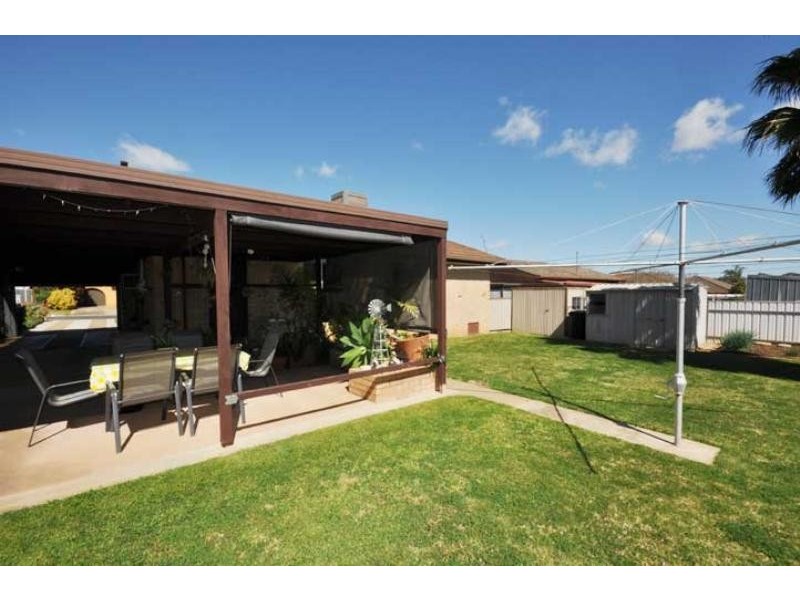 11 Fraser St, Wagga Wagga NSW 2650