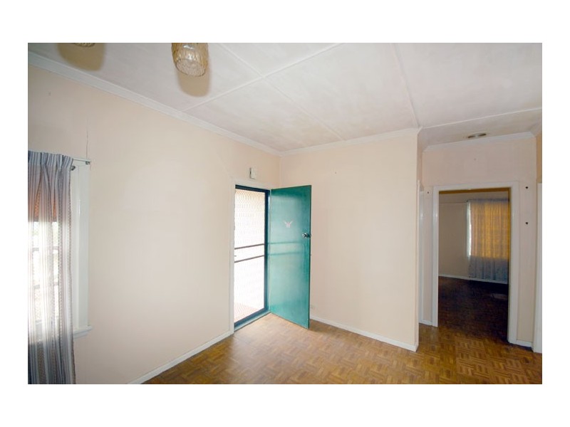 64 Shaw St, Wagga Wagga NSW 2650