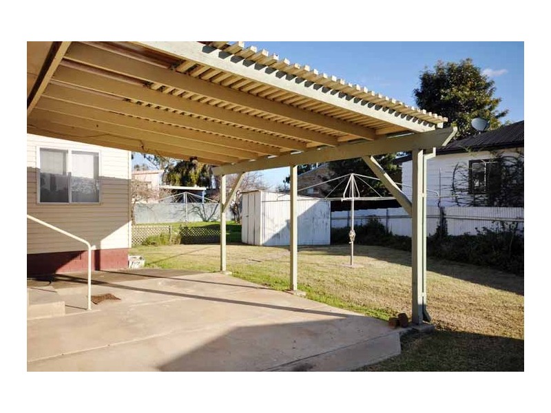 64 Shaw St, Wagga Wagga NSW 2650