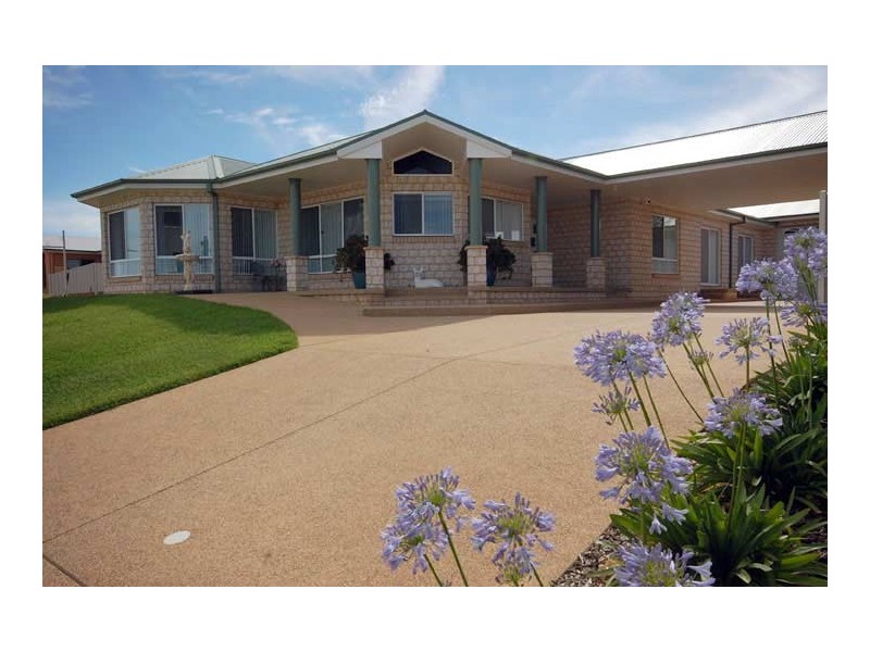 10 Franklin, Estella NSW 2650