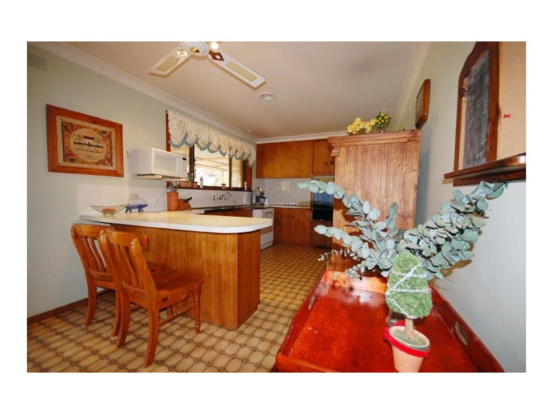 2 Falcon Plc, Kooringal NSW 2650