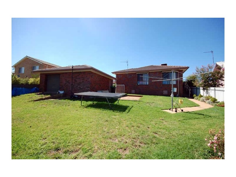 25 Brooklyn Dve, Bourkelands NSW 2650