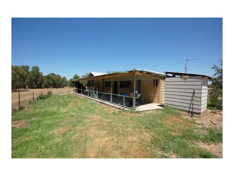1 “Lumeah” River Road, Wantabadgery NSW 2650