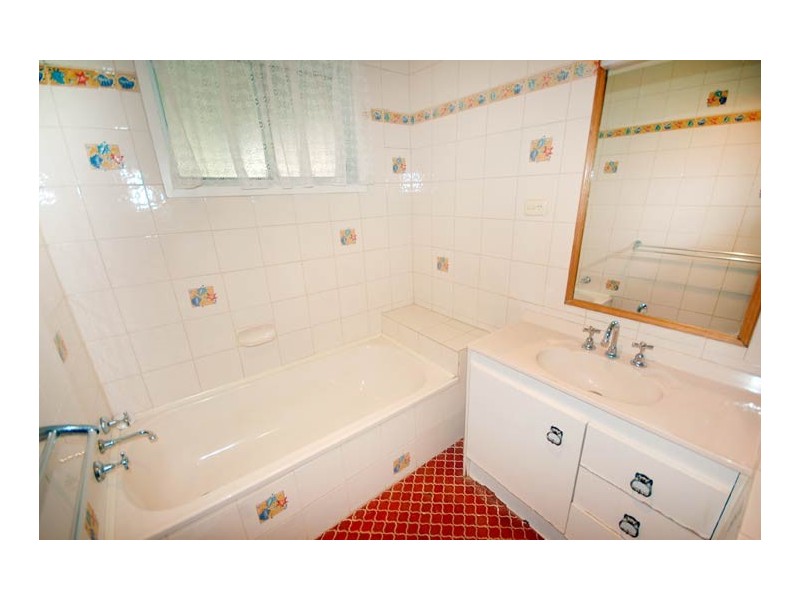 29 Mallory St, Wagga Wagga NSW 2650