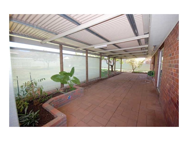 29 Mallory St, Wagga Wagga NSW 2650