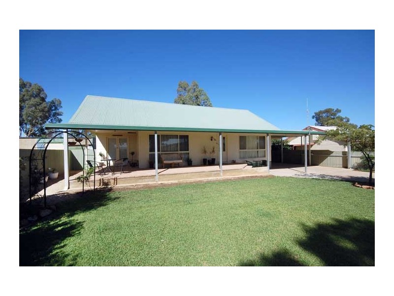 76 Allonby Ave, Wagga Wagga NSW 2650