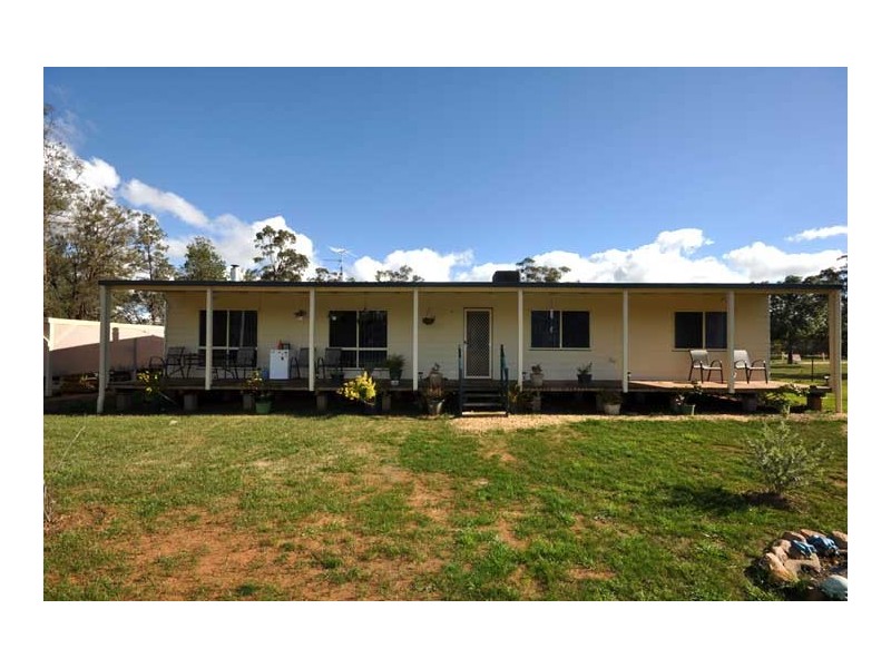 6 Namoi St, Boree Creek NSW 2652