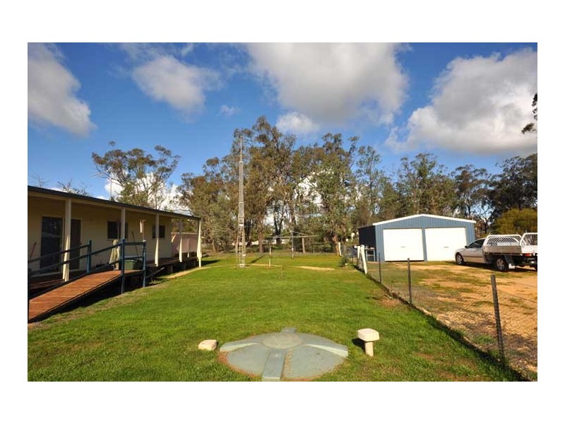 6 Namoi St, Boree Creek NSW 2652